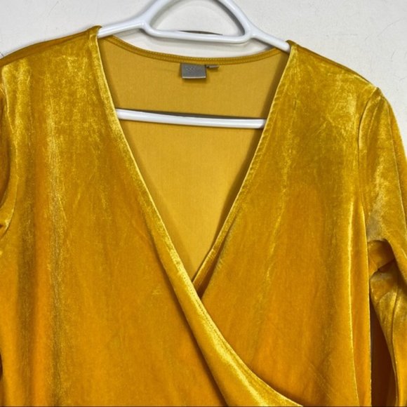 Twik Gold Crushed Velvet Cropped Wrap Top Long Sleeve M - Picture 4 of 6